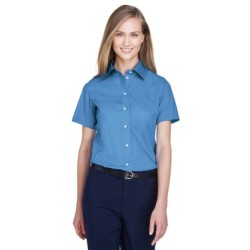 Buy Devon & Jones D620SW Ladies Crown Collection Solid Broadcloth Short-Sleeve Woven Shirt | ApparelChoice.ca
